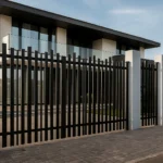 Cât costă un gard din aluminiu în 2026